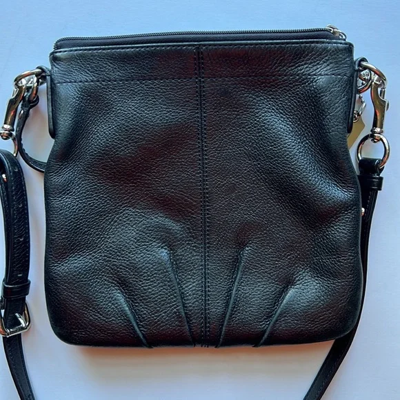 Authentic Coach Black Leather Messenger Crossbody Bag - Picture 7 of 9